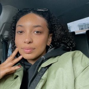 Meet your Posher, Lani